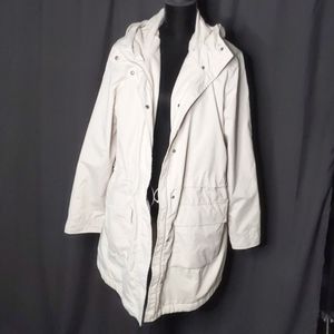 Water resistant hooded jacket